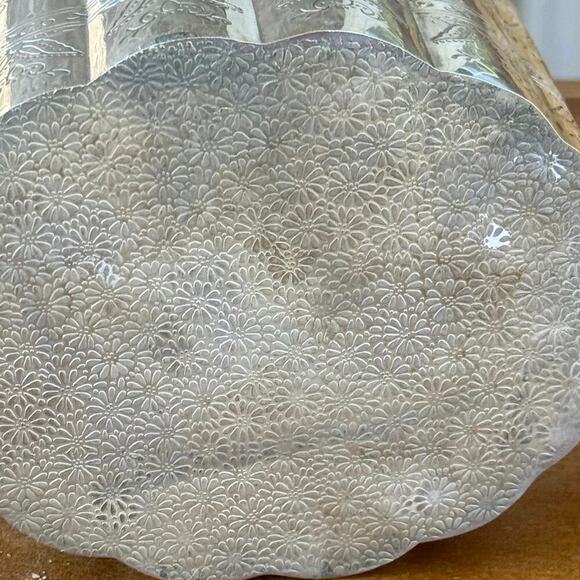 Vintage Silver Plated Etched Lidded Boxes Pair Ornate Scalloped Jewelry Storage - Picture 7 of 7